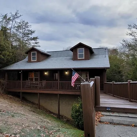 Stone Bridge Retreat Villa